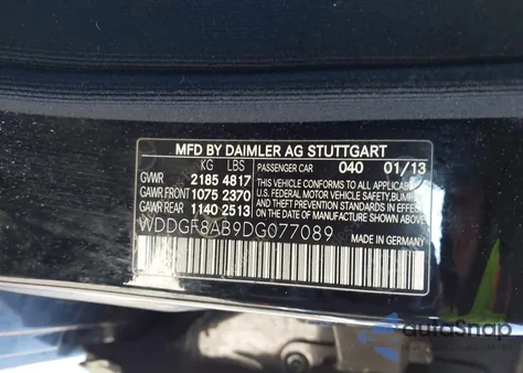 2013 Mercedes-Benz C 300 Sport 4Matic из США, поврежденный, VIN WDDGF8AB9DG077089
